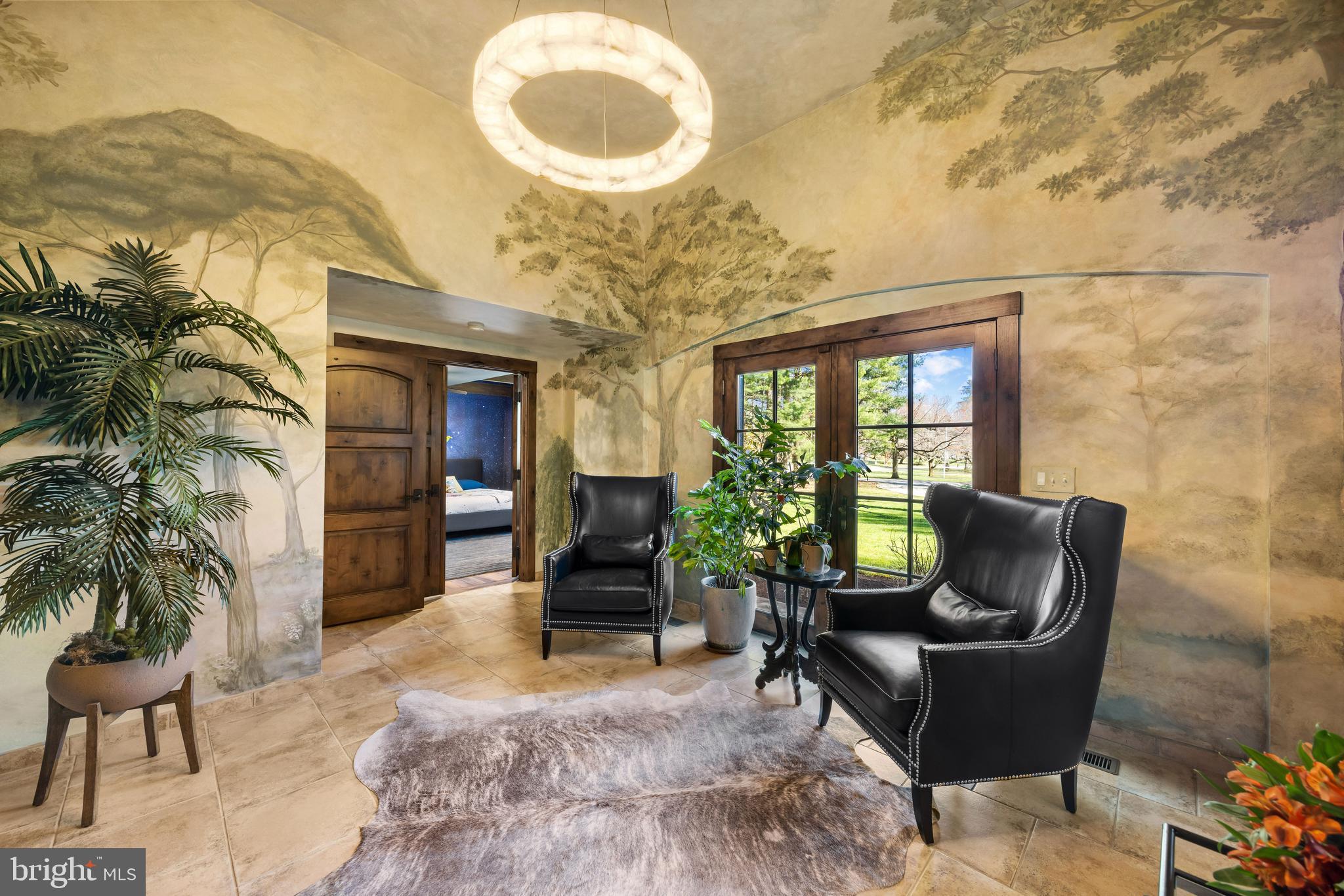 1344 Tydings Road Annapolis, MD 21409 - Photo 17 of 43 Custom painted lounge area