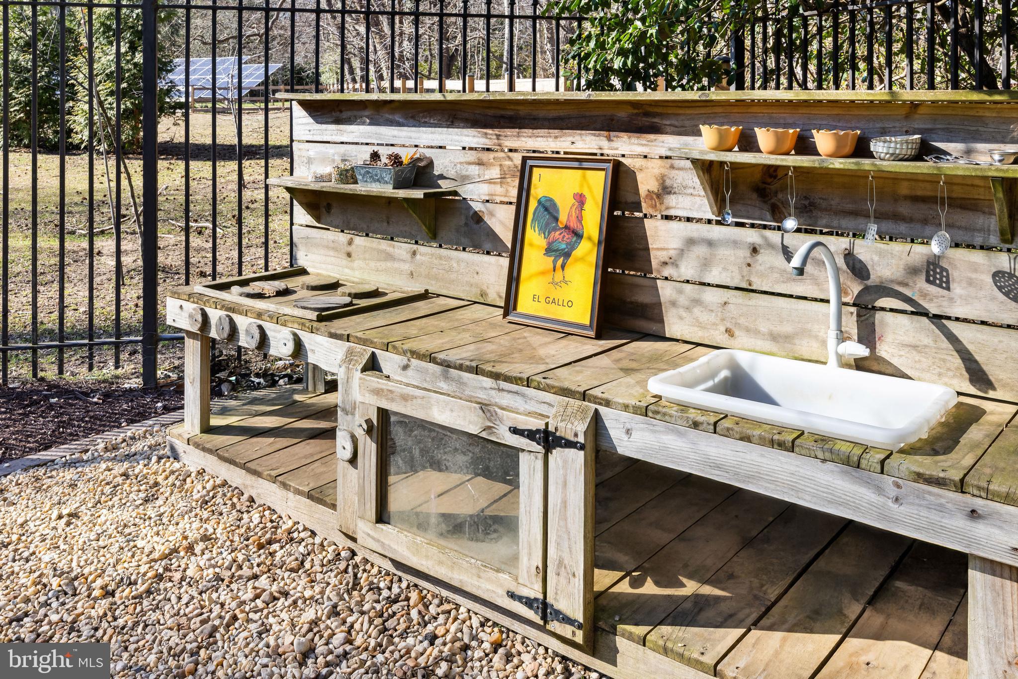 1344 Tydings Road Annapolis, MD 21409 - Photo 36 of 43 Play kitchen/potting bench