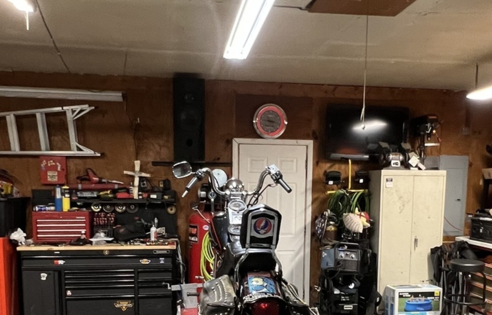 43W760 Rowe Road Elburn, IL 60119 - Photo 18 of 19 a view of a room with gym equipment
