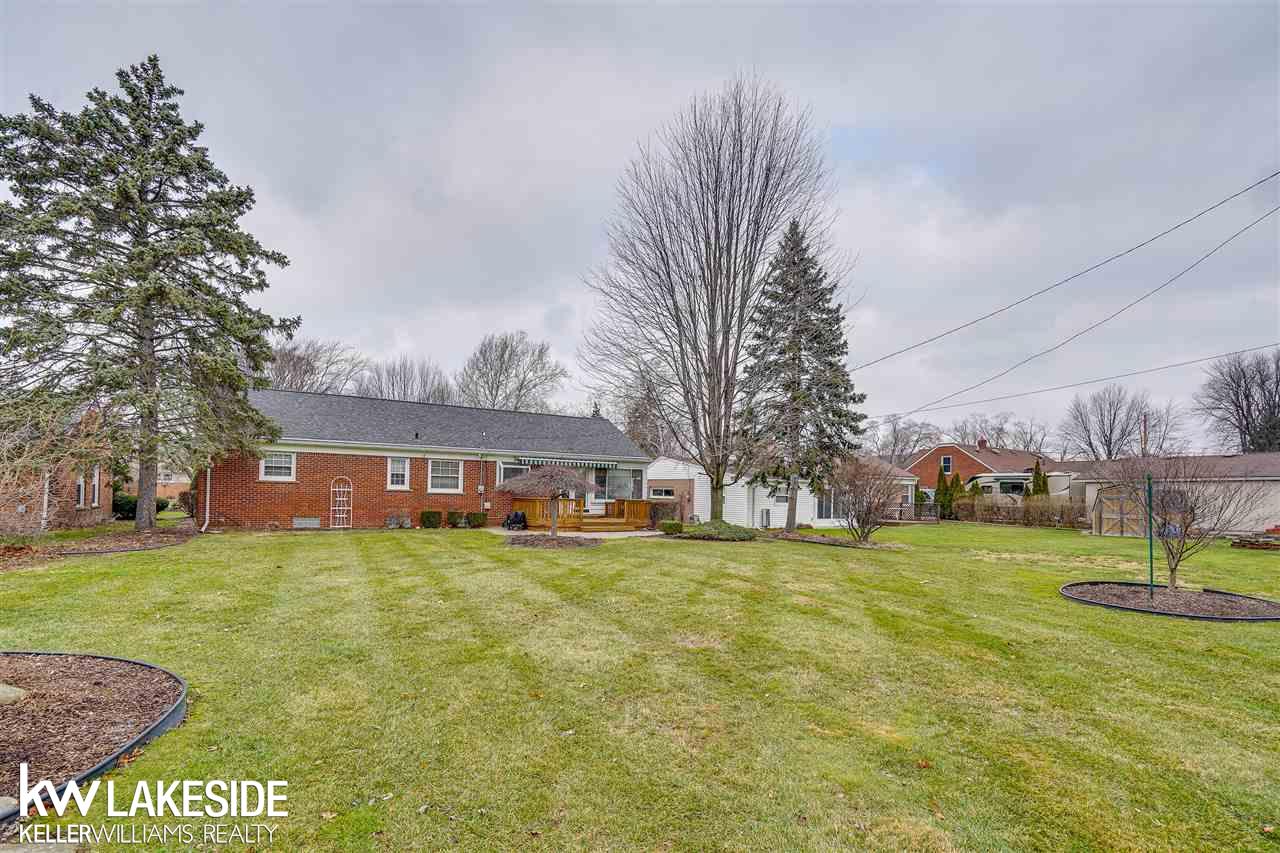 33240 Edgegrove Road Fraser, MI 48026 - Photo 4 of 41 50031085-3.JPG
