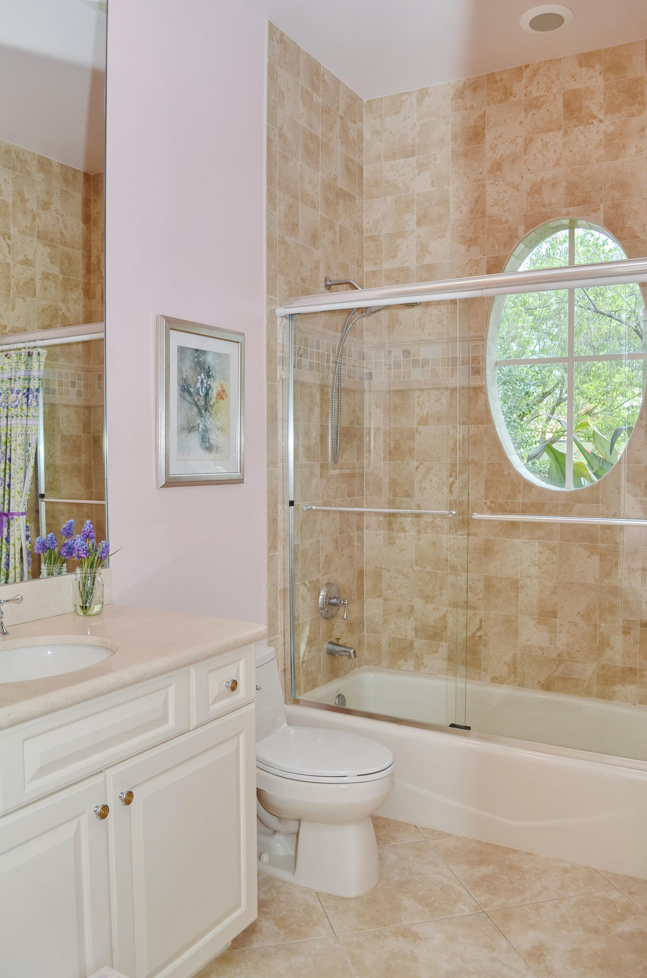 3709 Kings Way Boca Raton, FL 33434 - Photo 21 of 47 Guest bathroom