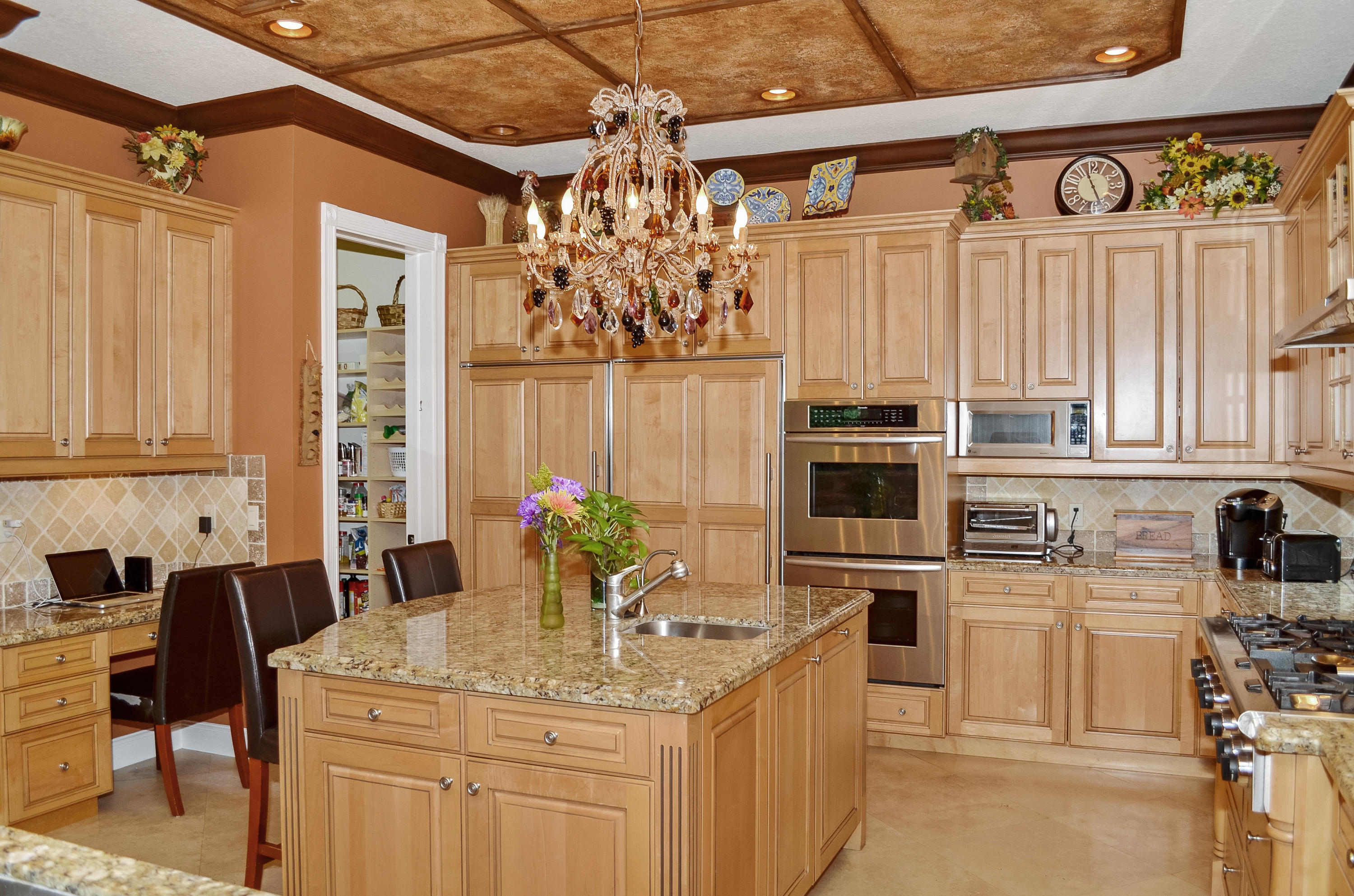 3709 Kings Way Boca Raton, FL 33434 - Photo 8 of 47 Kitchen