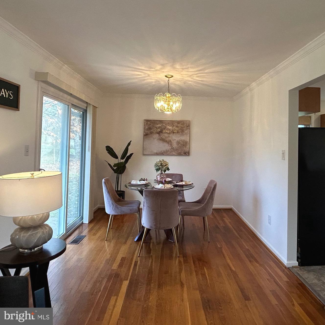 8418 Manassas Circle Vienna, VA 22180 - Photo 6 of 43 Dining room