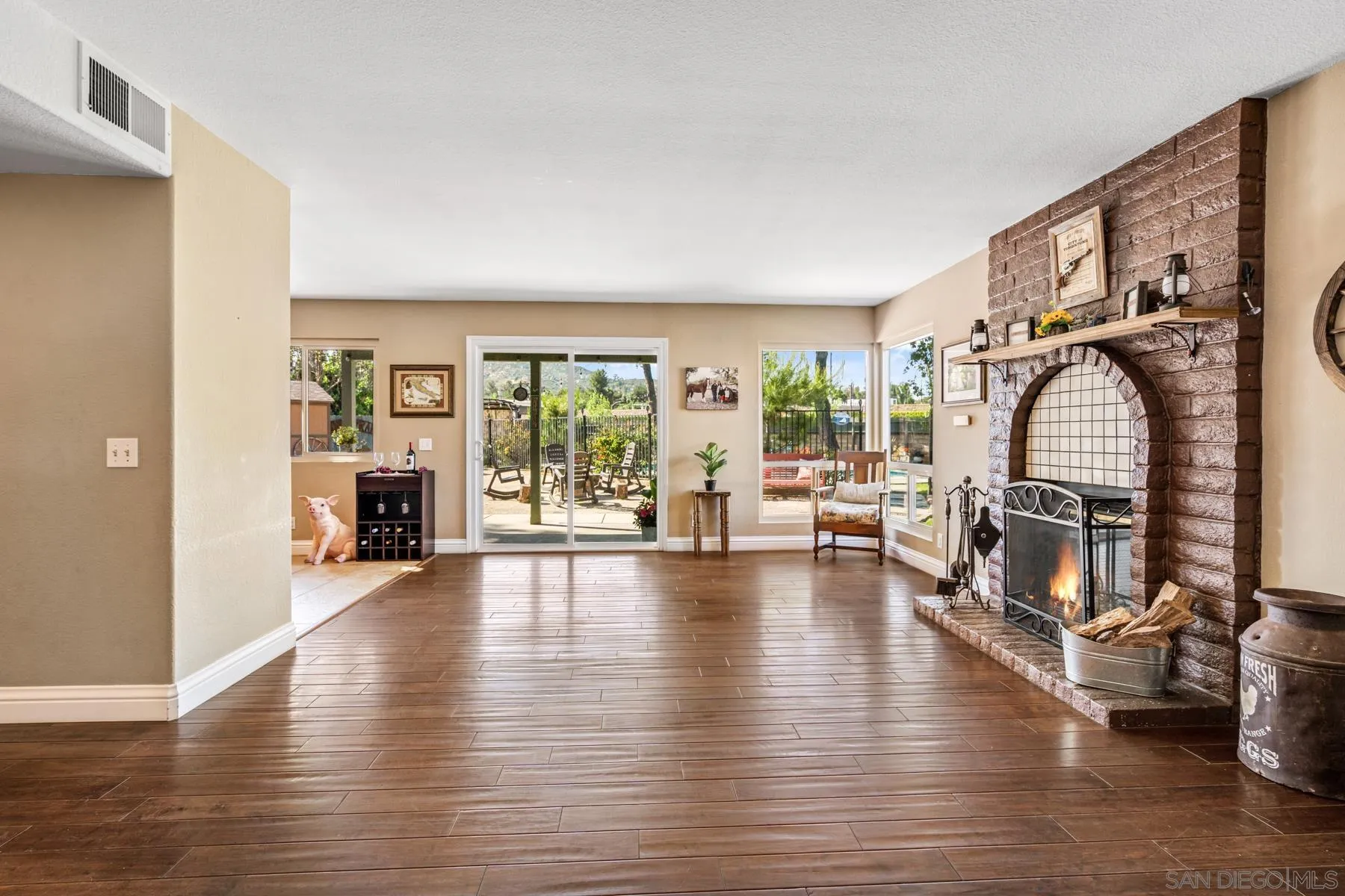 13858 Country Creek Road Poway, CA 92064 - Photo 13 of 45 Gallery Image 13