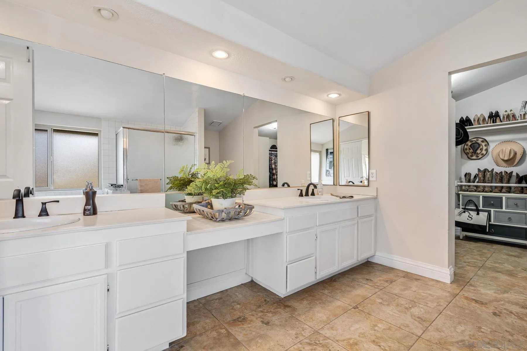 13858 Country Creek Road Poway, CA 92064 - Photo 24 of 45 Gallery Image 24