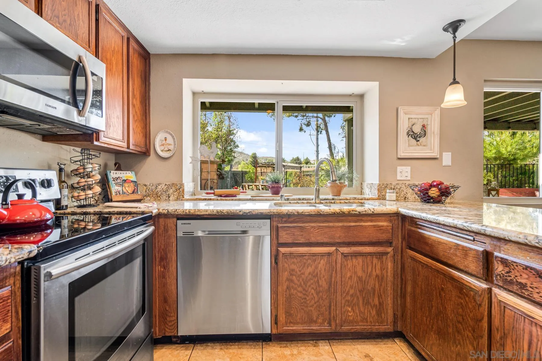 13858 Country Creek Road Poway, CA 92064 - Photo 10 of 45 Gallery Image 10