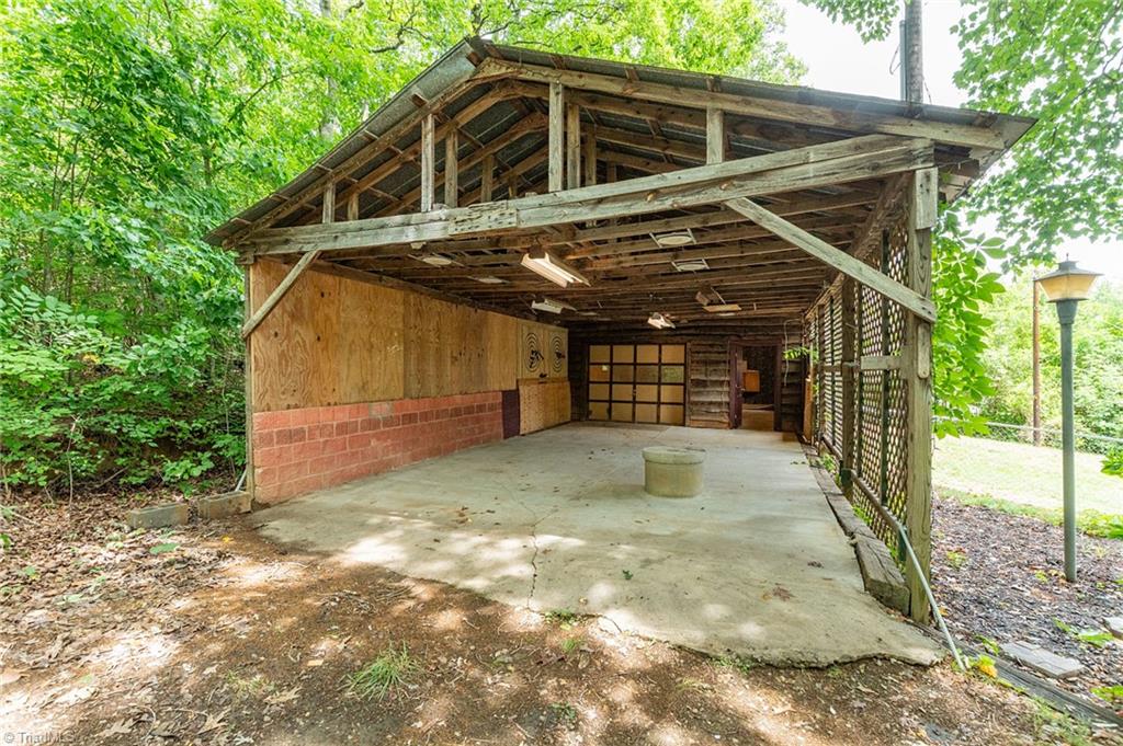 291 Kingwood Road Reidsville, NC 27320 - Photo 46 of 49 Covered recreation area