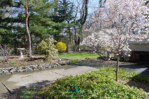 333 Touraine Road Grosse Pointe, MI 48236 - Photo 7 of 8 854030-6.JPG