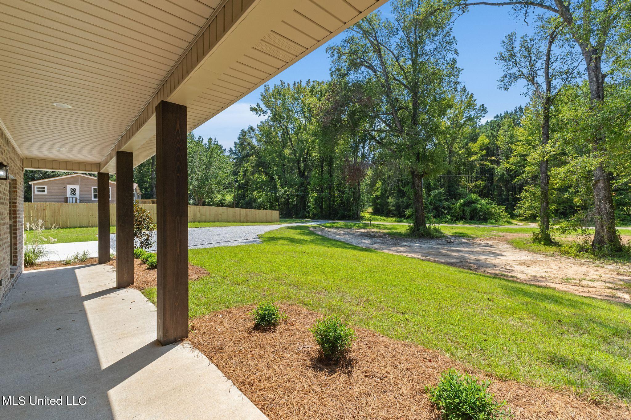 24 Atkinson Road Sumrall, MS 39482 - Photo 4 of 40 24_Atkinson_Rd-4