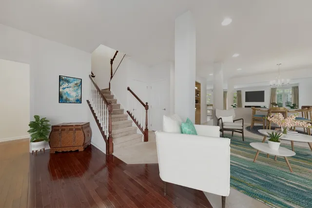 $550,000 | 146 Paxton Road, Unit 4, Bloomingdale, IL 60108