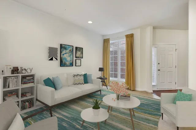 $550,000 | 146 Paxton Road, Unit 4, Bloomingdale, IL 60108