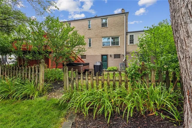 $439,900 | 118 Conewanta Road, Pittsburgh, PA 15241