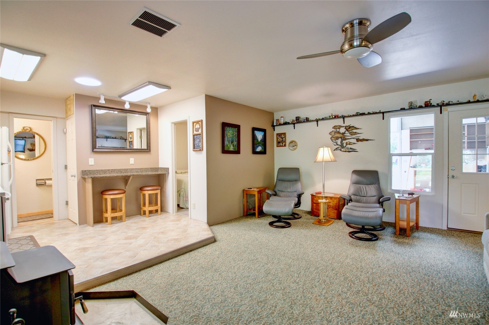 3410 Slater Road Ferndale, WA 98248 - Photo 4 of 30 a living room with furniture