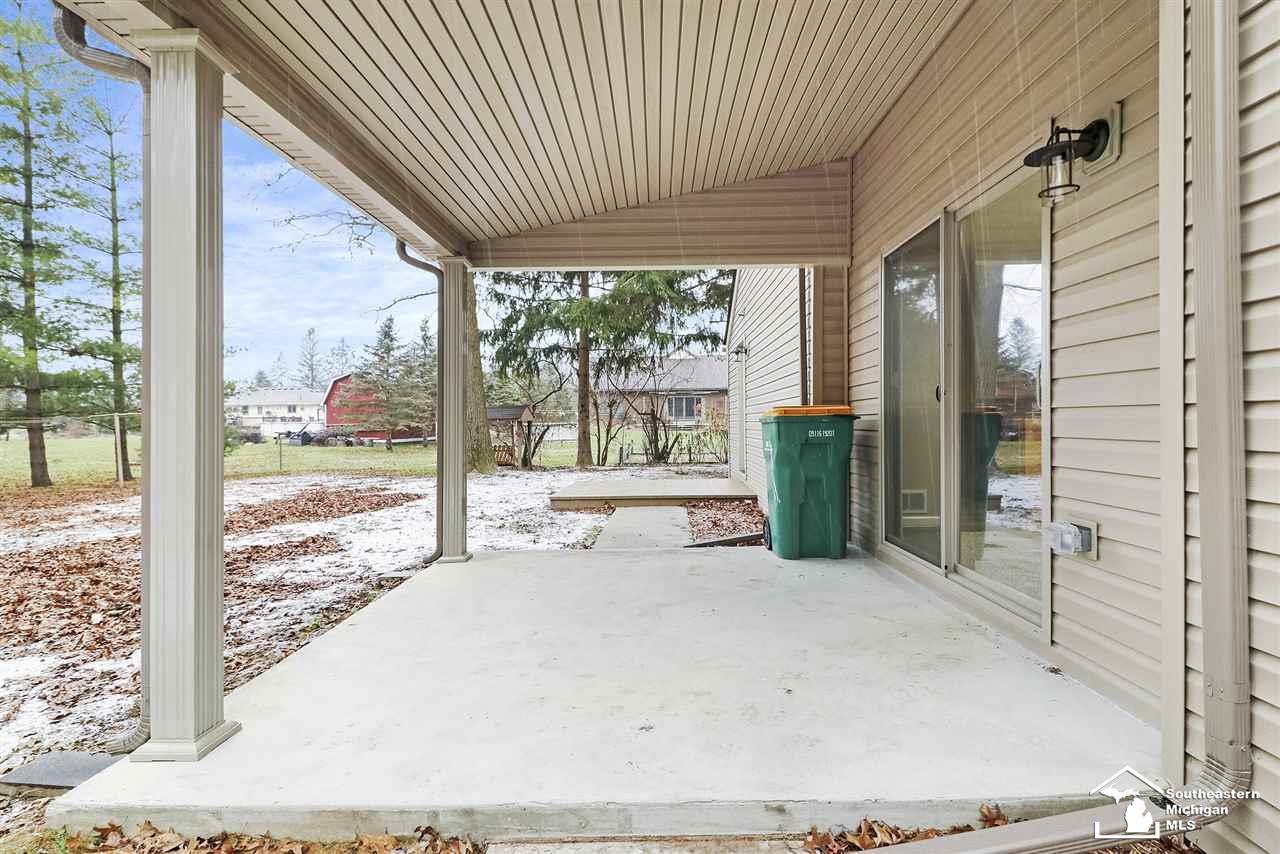 22699 Merriman Road New Boston, MI 48164 - Photo 31 of 40