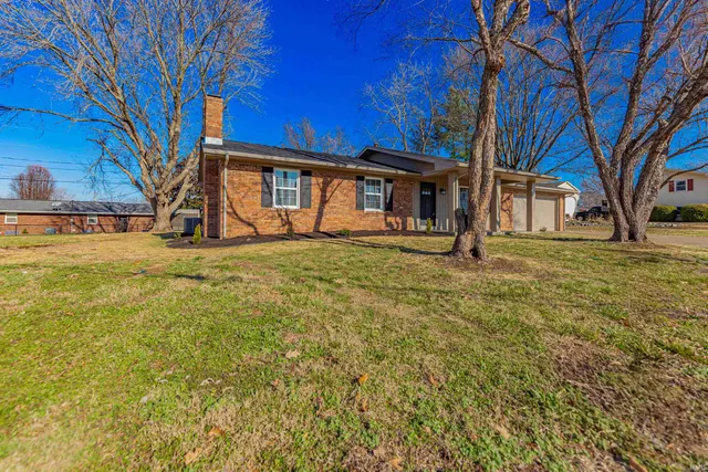 $329,900 | 441 Lawrence Drive, Mount Vernon, IN 47620