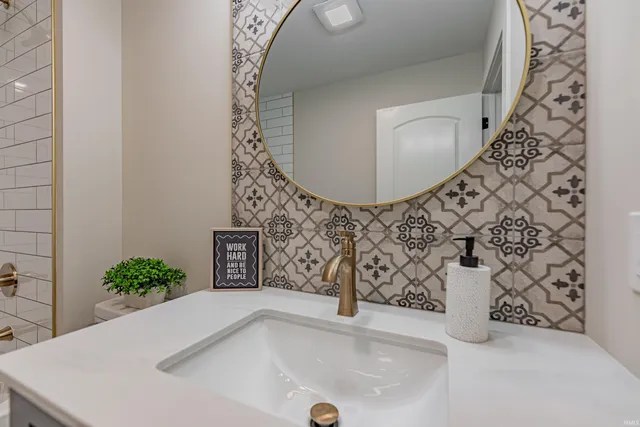 $329,900 | 441 Lawrence Drive, Mount Vernon, IN 47620