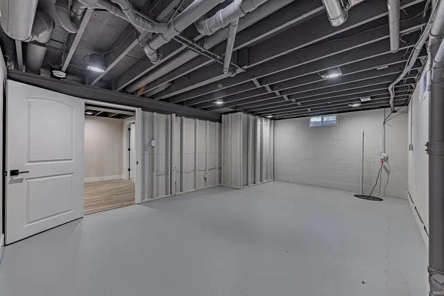 $329,900 | 441 Lawrence Drive, Mount Vernon, IN 47620