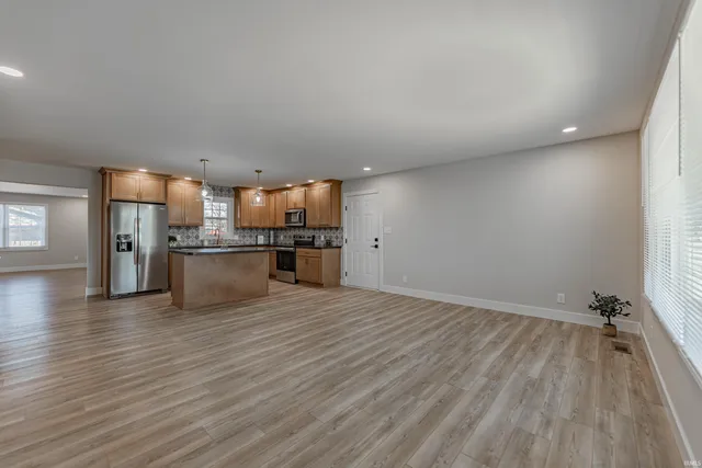 $329,900 | 441 Lawrence Drive, Mount Vernon, IN 47620