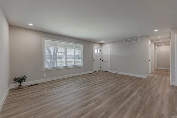 $314,900 | 441 Lawrence Drive, Mount Vernon, IN 47620