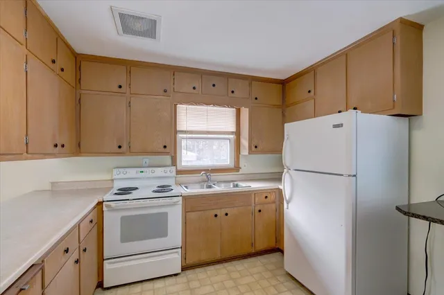 $549,900 | 17-19 Bluebird Court, Madison, WI 53711