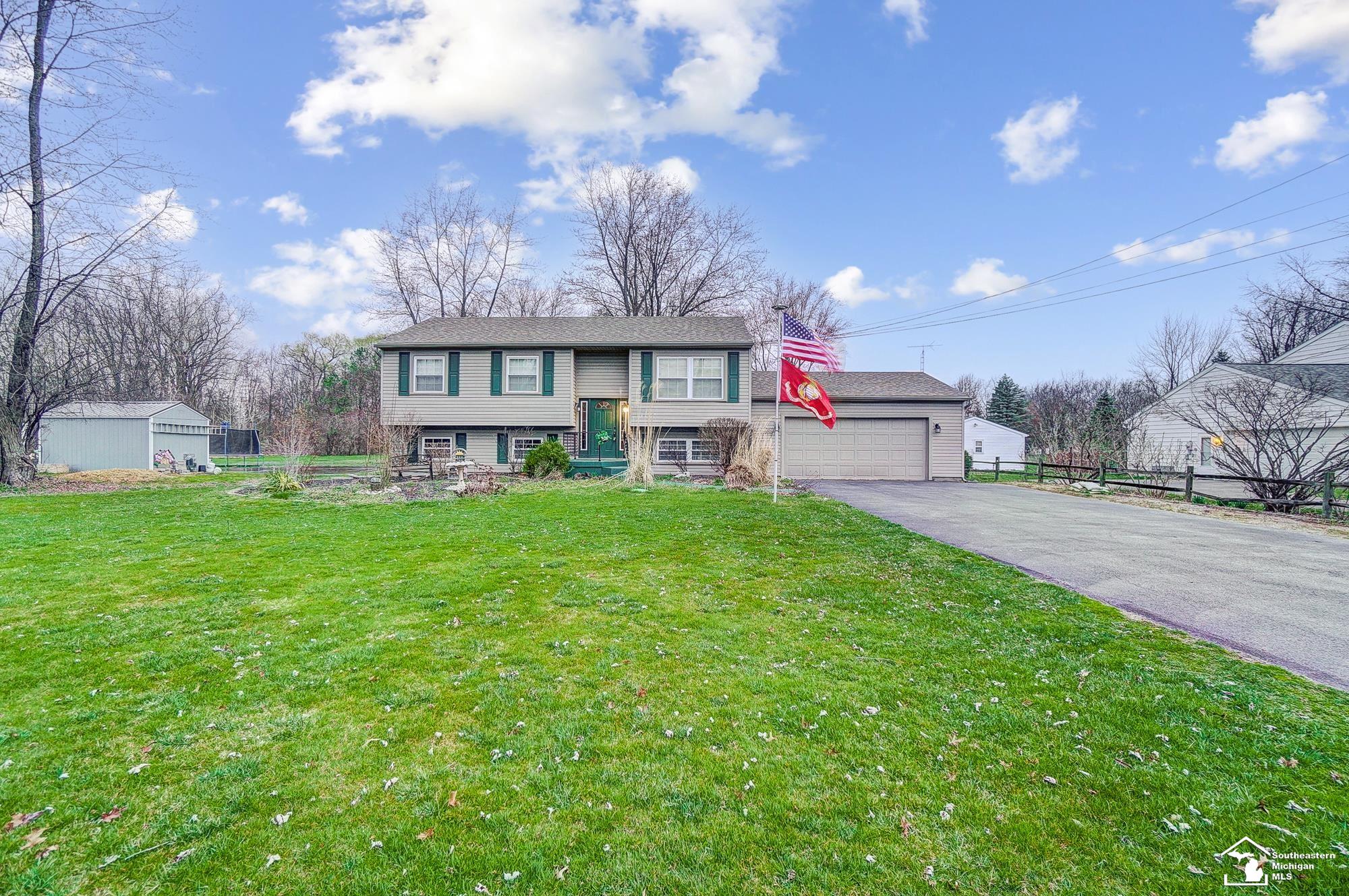 3116 Smith Road Lambertville, MI 48144 - Photo 2 of 49 Gallery Image 2