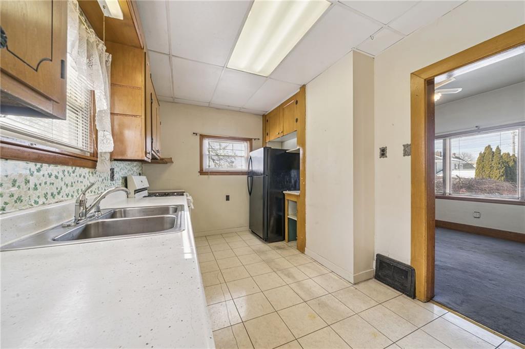 1209 Ridge Avenue Latrobe, PA 15650 - Photo 10 of 24