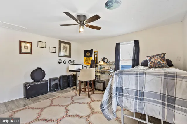 $265,000 | 111 Thompson Street, Burlington, NJ 08016