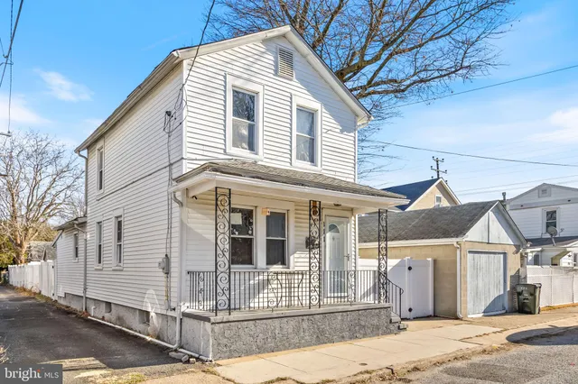 $265,000 | 111 Thompson Street, Burlington, NJ 08016