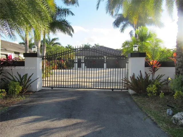 $2,000 | 15900 Southwest 54th Place, Unit 1, Southwest Ranches, FL 33331