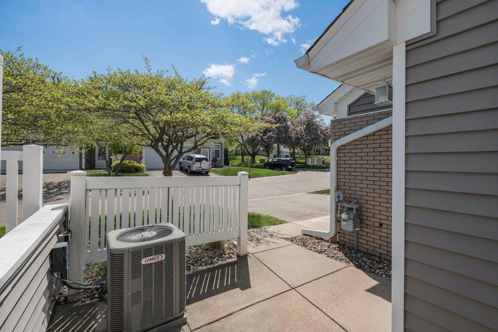 8362 Copperfield Way, Unit 111 Inver Grove Heights, MN 55076 - Photo 17 of 19 Gallery Image 17