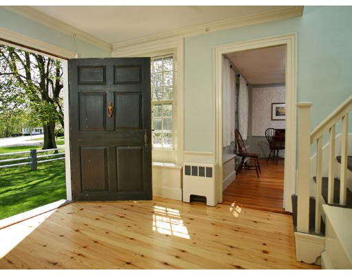 2 Parker Road Shirley, MA 01464 - Photo 4 of 15 a view of a living room