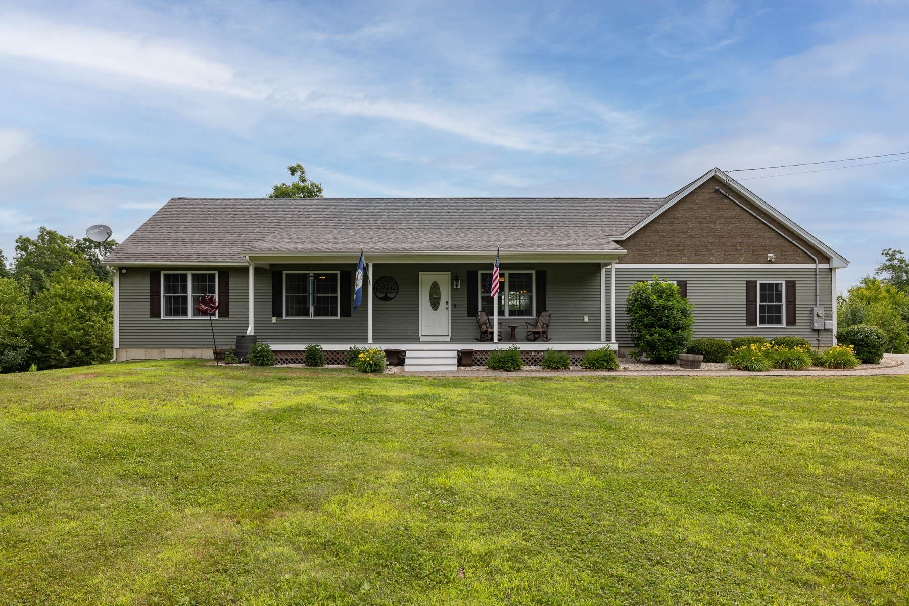 117 Mountain Road Nottingham, NH 03290 - Photo 2 of 40