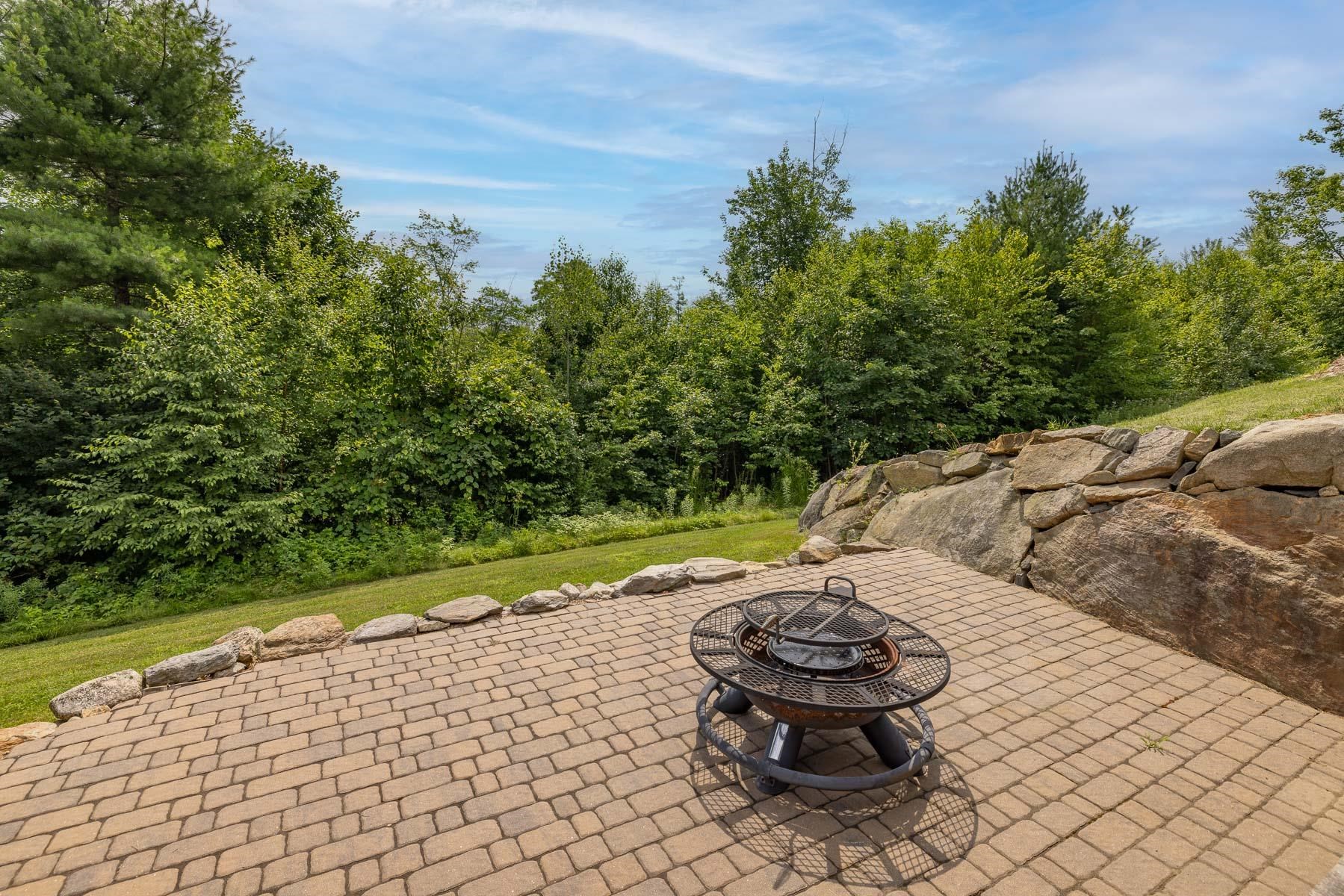 117 Mountain Road Nottingham, NH 03290 - Photo 23 of 40