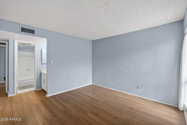 $175,000 | 1701 West Tuckey Lane, Unit 206, Phoenix, AZ 85015