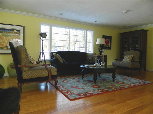 2 Hansom Road Andover, MA 01810 - Photo 3 of 19 Gallery Image 3