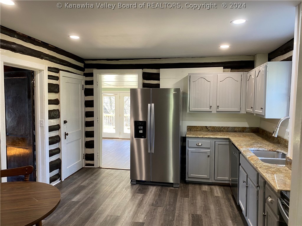 201 Viking Road Charleston, WV 25302 - Photo 16 of 41 Gallery Image 16
