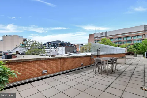 $515,000 | 1390 V Street Northwest, Unit 403, Washington, DC 20009