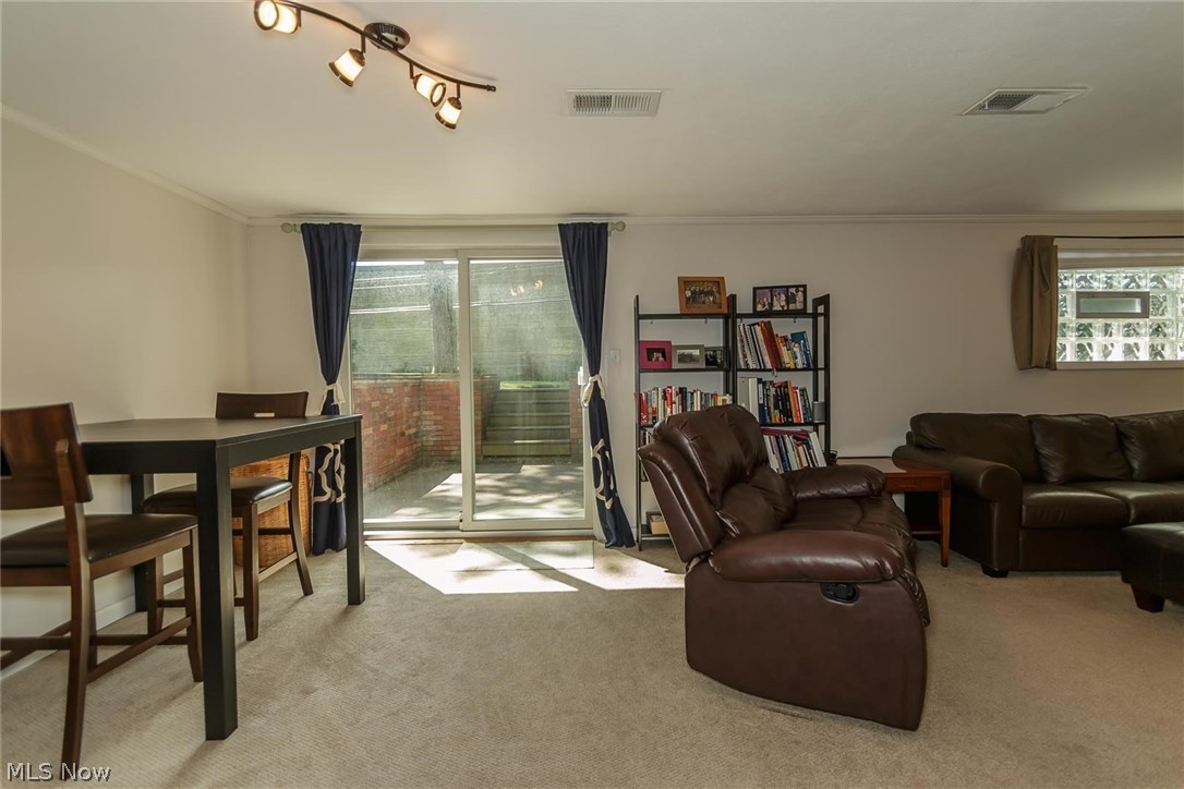 5672 Falkirk Road Lyndhurst, OH 44124 - Photo 18 of 27
