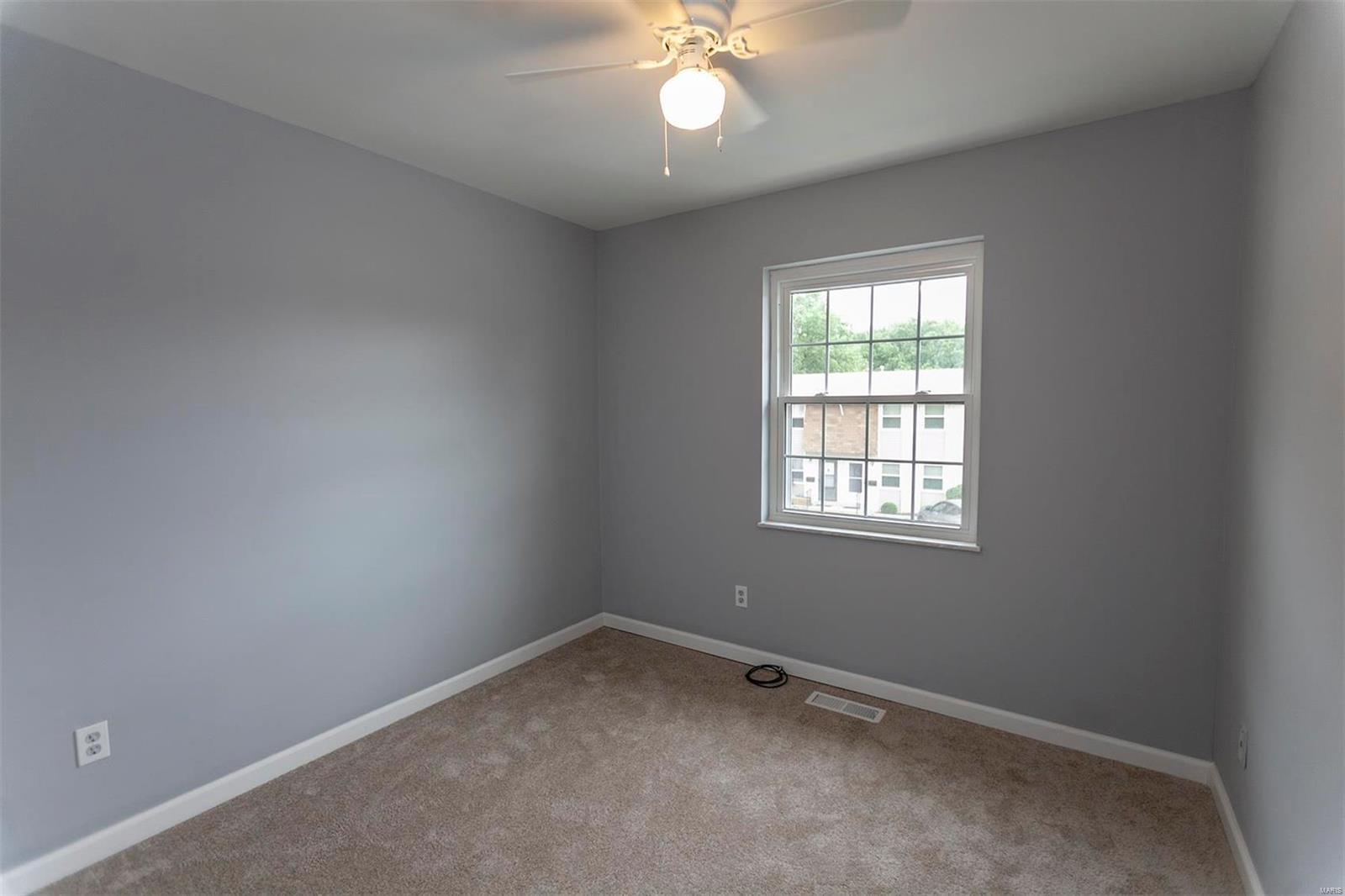 835 Portsdown Road Ballwin, MO 63011 - Photo 14 of 17 Gallery Image 14