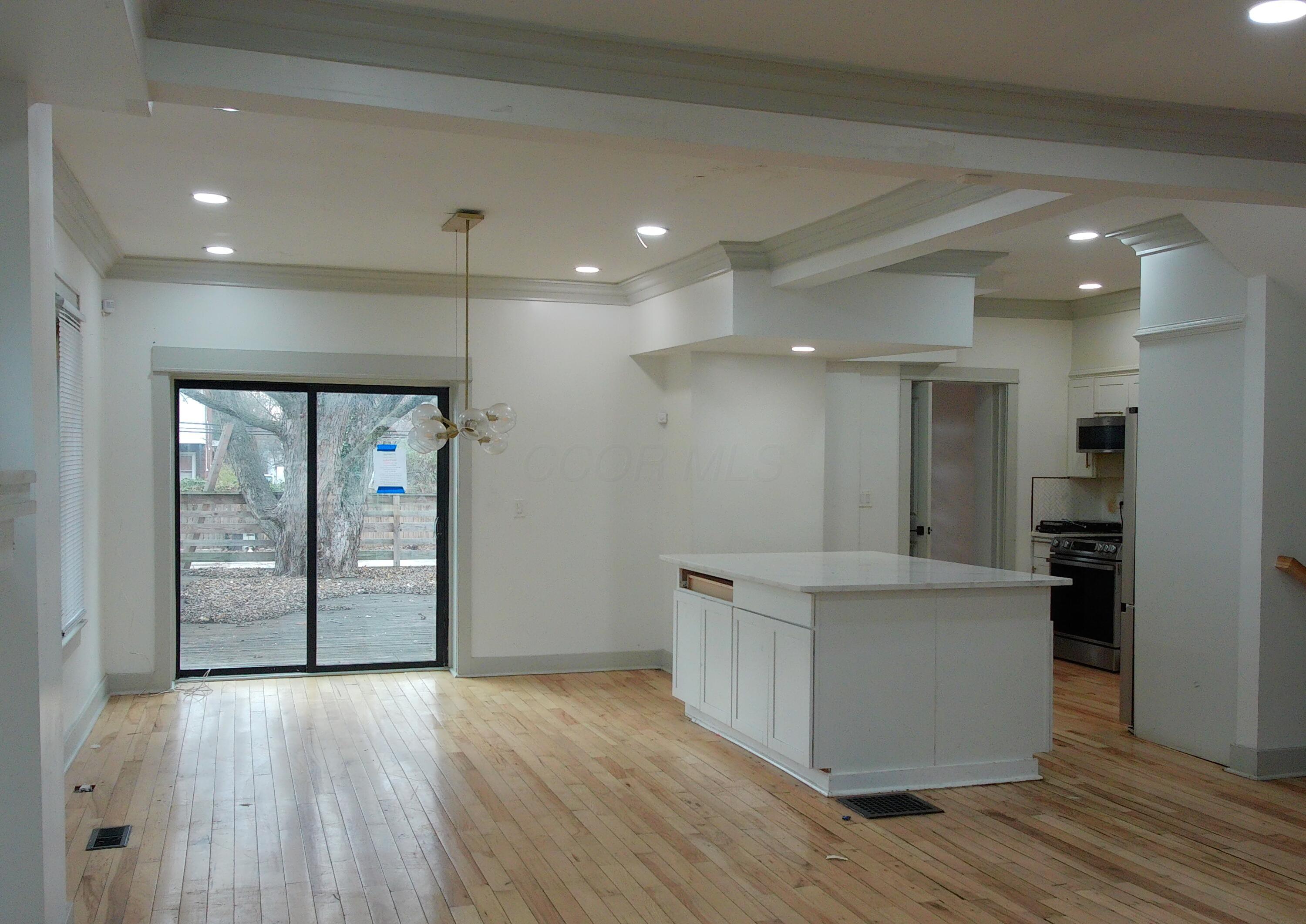 1465 Lockbourne Road Columbus, OH 43206 - Photo 9 of 24 9