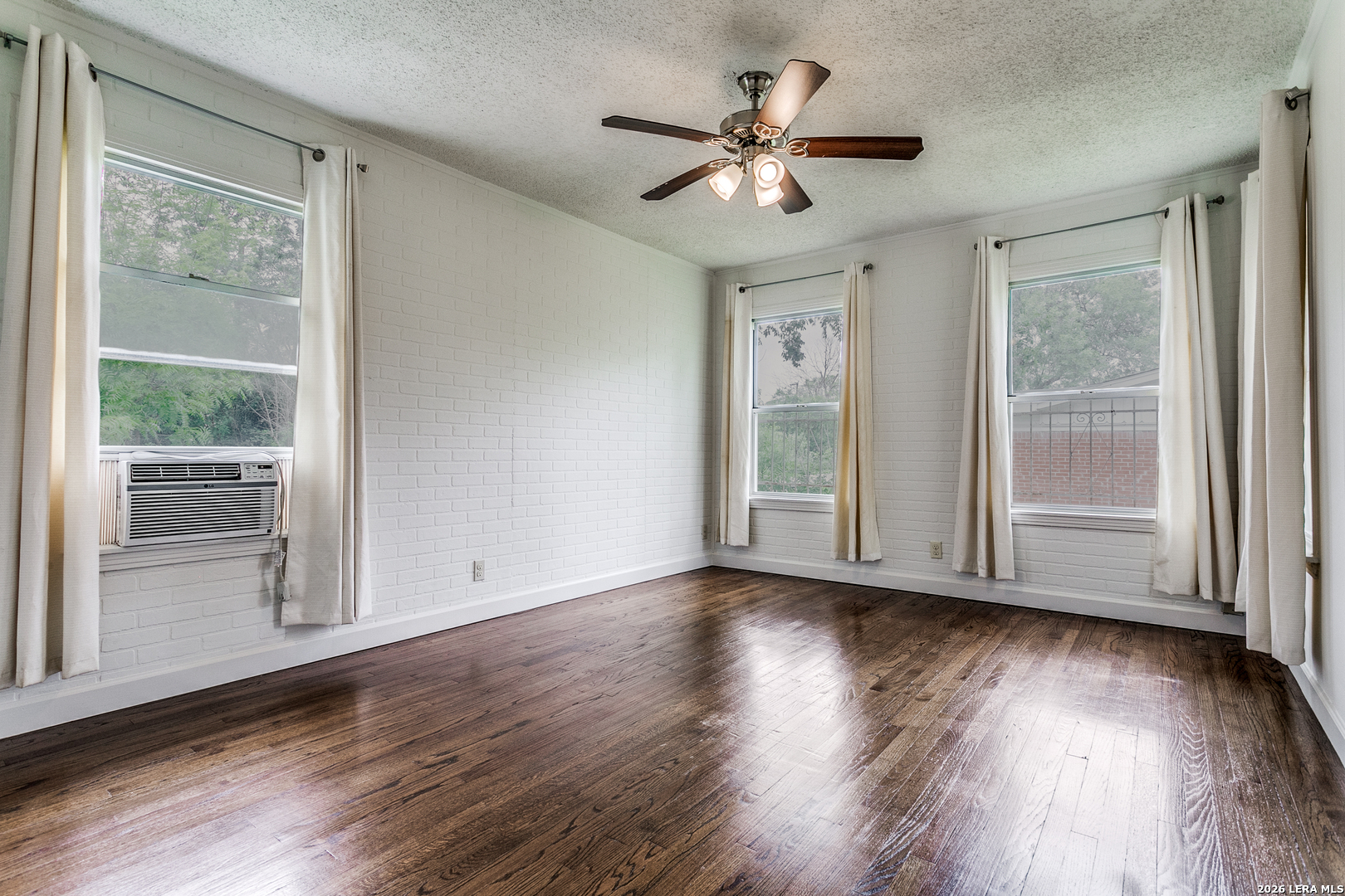 341 Tuttle Road Terrell Hills, TX 78209 - Photo 23 of 26