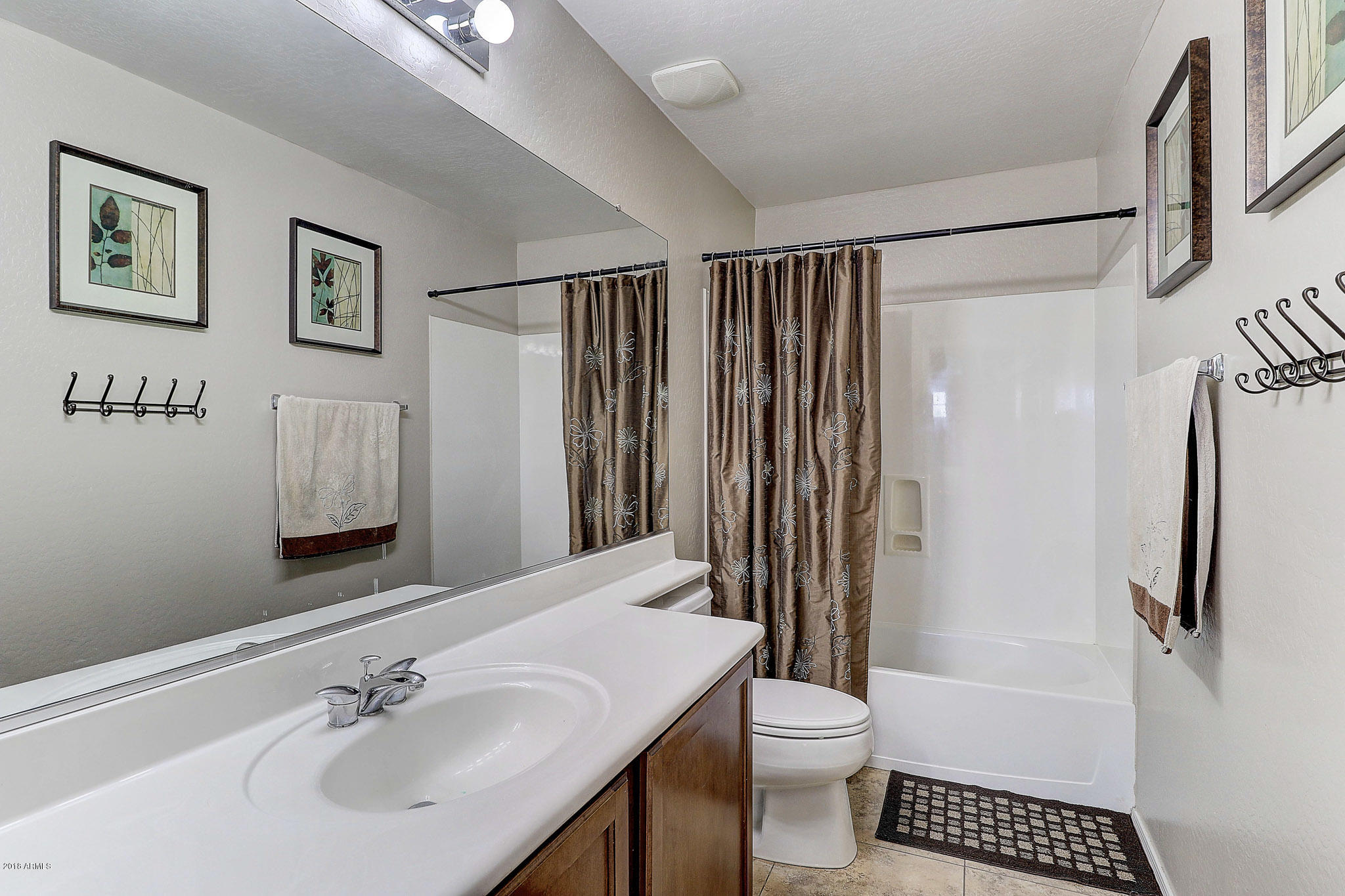 2799 East Del Rio Street Gilbert, AZ 85295 - Photo 25 of 55 Bathroom