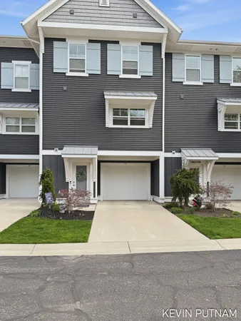 $749,000 | 160 Keewatin Way, Unit D/9, Douglas, MI 49406