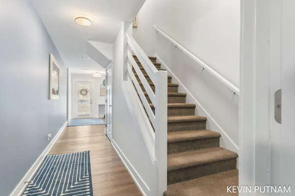 $749,000 | 160 Keewatin Way, Unit D/9, Douglas, MI 49406