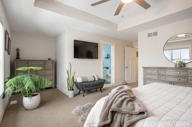 $749,000 | 160 Keewatin Way, Unit D/9, Douglas, MI 49406