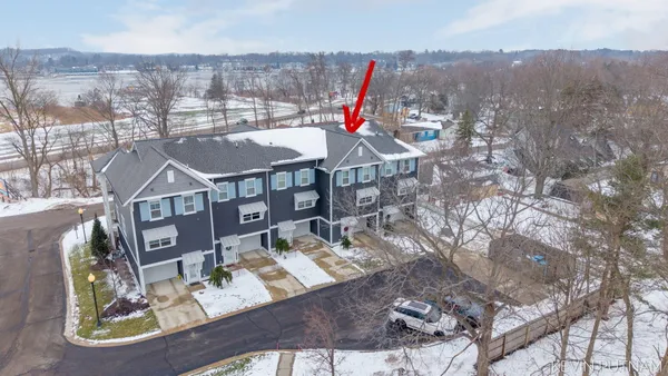 $749,000 | 160 Keewatin Way, Unit D/9, Douglas, MI 49406