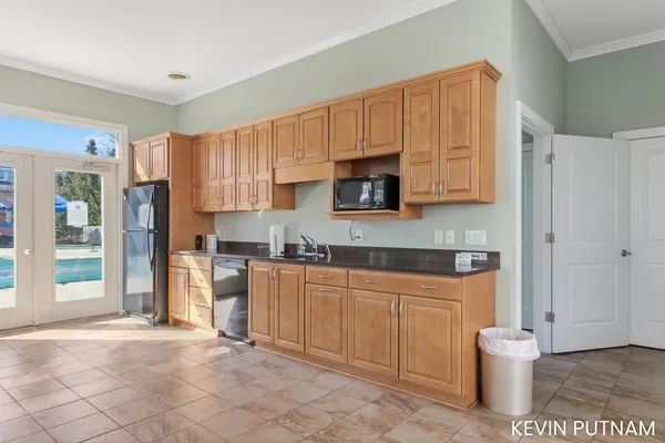 $749,000 | 160 Keewatin Way, Unit D/9, Douglas, MI 49406