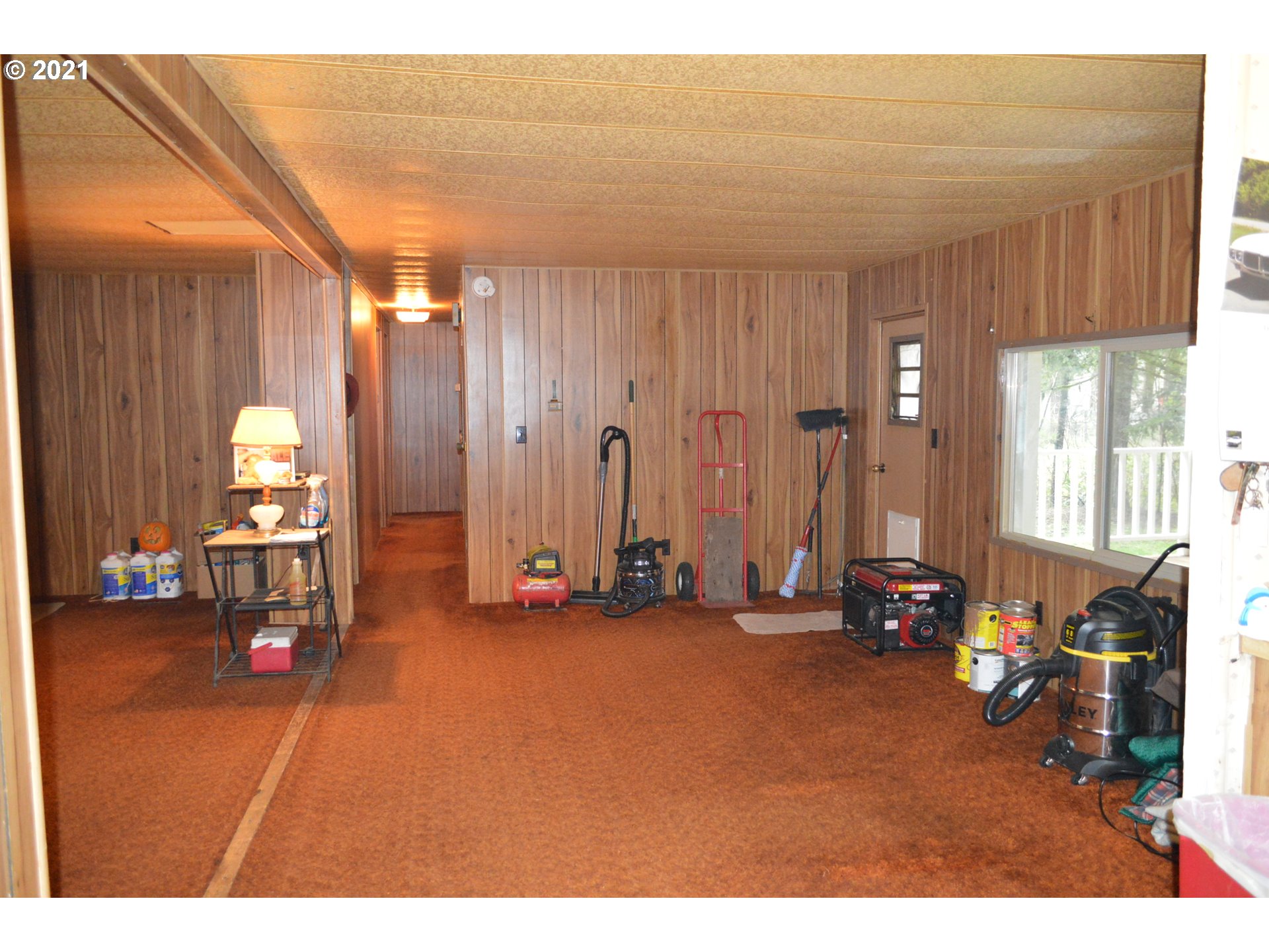 38181 Row River Road Dorena, OR 97434 - Photo 4 of 24 a room with gym equipment