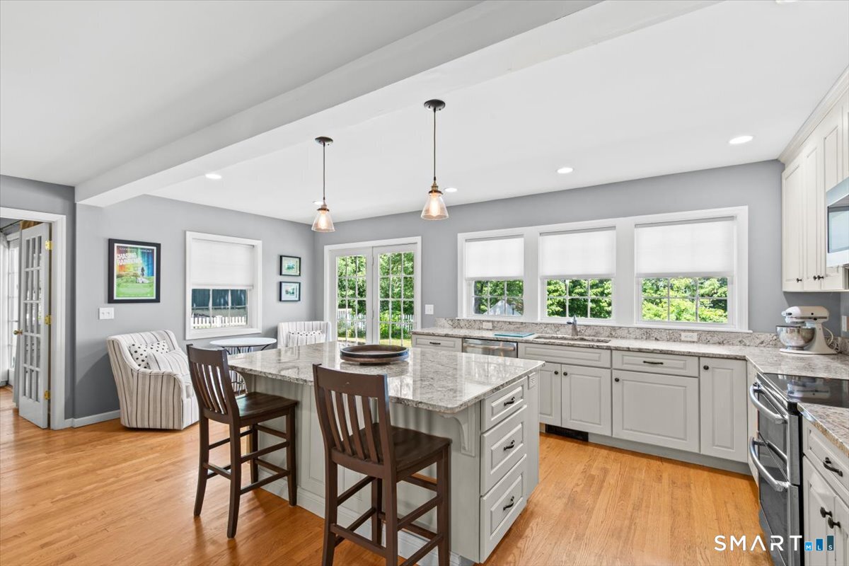 154 Long Hill Road Wallingford, CT 06492 - Photo 11 of 40