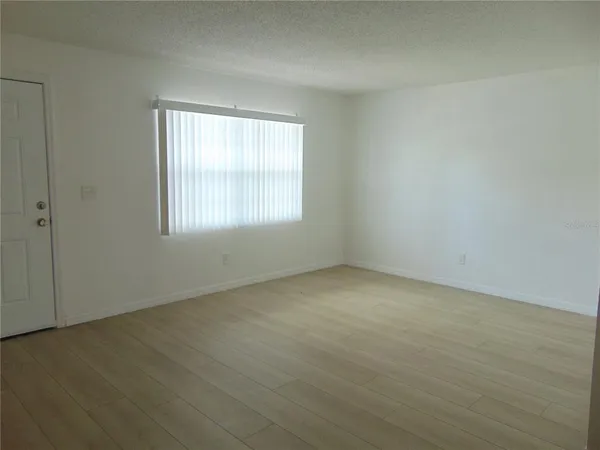 $1,150 | 9119 Tudor Drive, Unit E102, Tampa, FL 33615